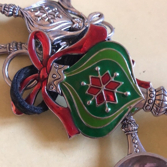 Vintage Christmas Measuring spoons baking cooking Holiday Decor great condition - Picture 9 of 9